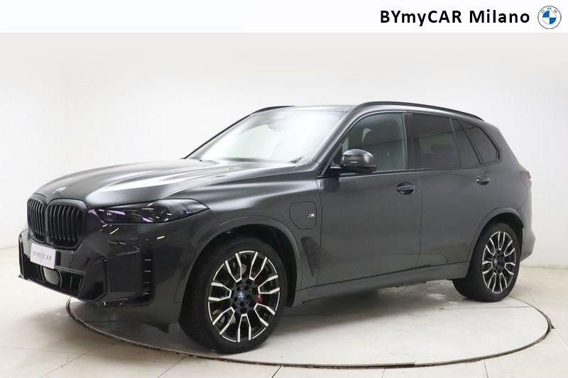 BMW X5 X5 xdrive50e MSport Pro auto https://cdn.bymycar.eu/it-bo/assets/images/vehicles/vd/3584/BMW-X5-G05-LCI-2023-jpg-0.jpg