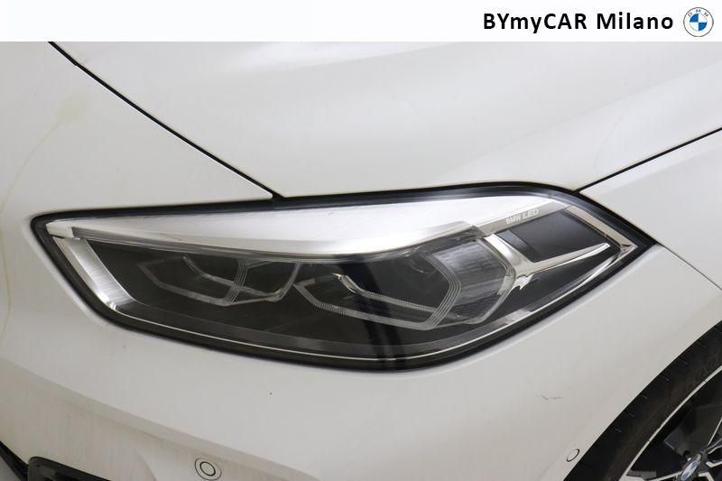 BMW Serie 1 118d Msport auto https://cdn.bymycar.eu/it-bo/assets/images/vehicles/vd/4838/BMW-SERIE-1-F40-jpg-10.jpg