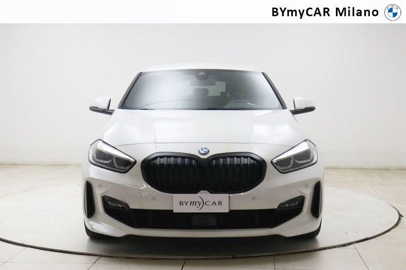 BMW Serie 1 118d Msport auto https://cdn.bymycar.eu/it-bo/assets/images/vehicles/vd/4838/BMW-SERIE-1-F40-jpg-4.jpg