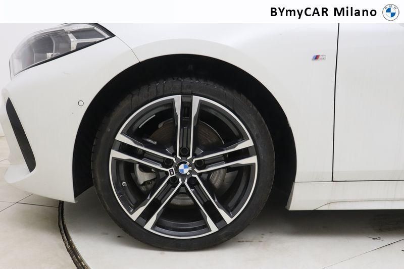 BMW Serie 1 118d Msport auto https://cdn.bymycar.eu/it-bo/assets/images/vehicles/vd/4838/BMW-SERIE-1-F40-jpg-9.jpg