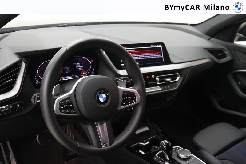 BMW Serie 1 118d Msport auto https://cdn.bymycar.eu/it-bo/assets/images/vehicles/vd/4839/BMW-SERIE-1-F40-jpg-11.jpg