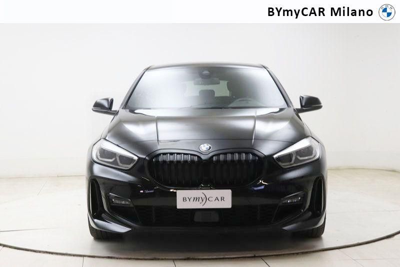 BMW Serie 1 118d Msport auto https://cdn.bymycar.eu/it-bo/assets/images/vehicles/vd/4839/BMW-SERIE-1-F40-jpg-4.jpg