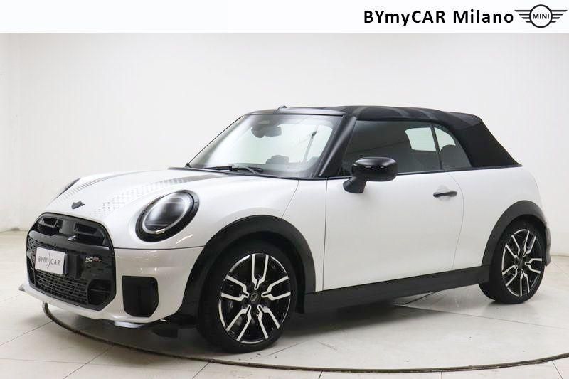 Mini Mini Mini Cooper Cabrio 2.0 S Favoured auto https://cdn.bymycar.eu/it-bo/assets/images/vehicles/vd/5117/MINI-MINI-COOPER-CABRIO-F67-jpg-0.jpg