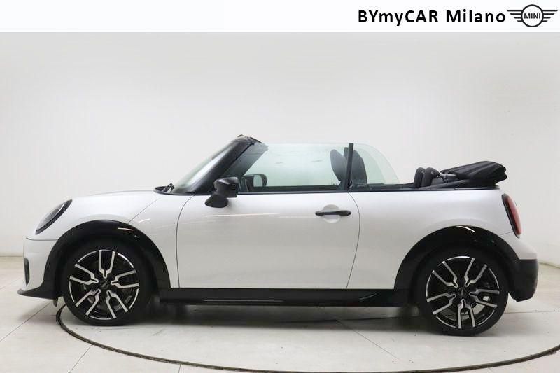 Mini Mini Mini Cooper Cabrio 2.0 S Favoured auto https://cdn.bymycar.eu/it-bo/assets/images/vehicles/vd/5117/MINI-MINI-COOPER-CABRIO-F67-jpg-14.jpg