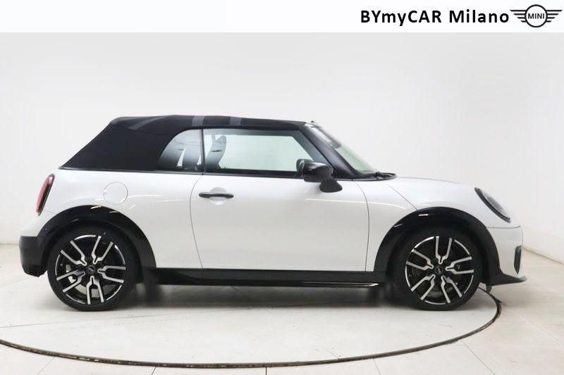 Mini Mini Mini Cooper Cabrio 2.0 S Favoured auto https://cdn.bymycar.eu/it-bo/assets/images/vehicles/vd/5117/MINI-MINI-COOPER-CABRIO-F67-jpg-6.jpg