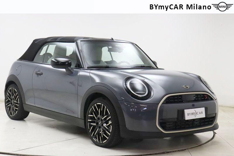 Mini Mini Mini Cooper Cabrio 2.0 S Favoured auto https://cdn.bymycar.eu/it-bo/assets/images/vehicles/vd/5118/MINI-MINI-COOPER-CABRIO-F67-jpg-5.jpg
