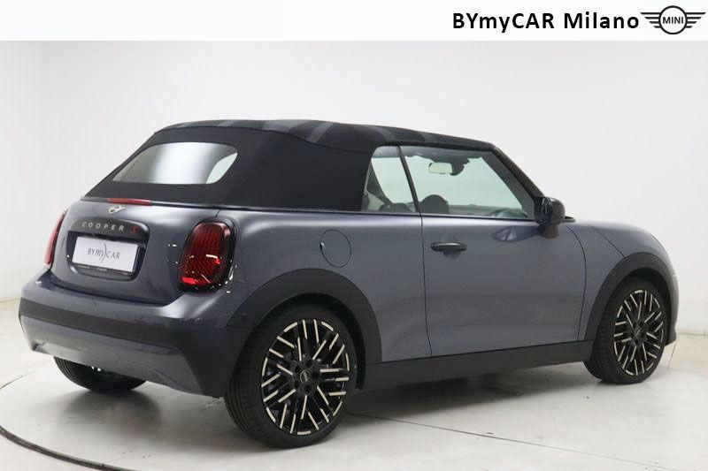 Mini Mini Mini Cooper Cabrio 2.0 S Favoured auto https://cdn.bymycar.eu/it-bo/assets/images/vehicles/vd/5118/MINI-MINI-COOPER-CABRIO-F67-jpg-6.jpg