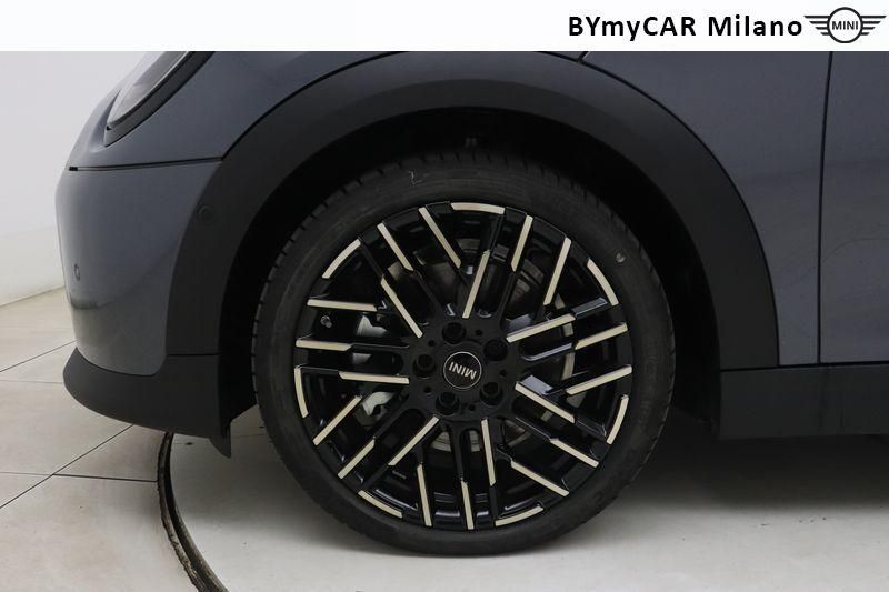 Mini Mini Mini Cooper Cabrio 2.0 S Favoured auto https://cdn.bymycar.eu/it-bo/assets/images/vehicles/vd/5118/MINI-MINI-COOPER-CABRIO-F67-jpg-8.jpg
