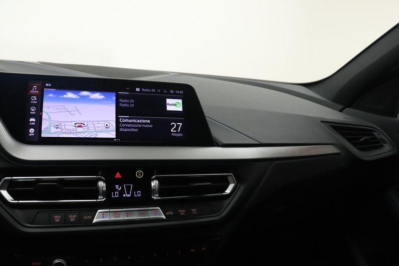 BMW Serie 1 118d Msport auto https://cdn.bymycar.eu/it-bo/assets/images/vehicles/vo/3309/BMW-SERIE-1-F40-jpg-11.jpg
