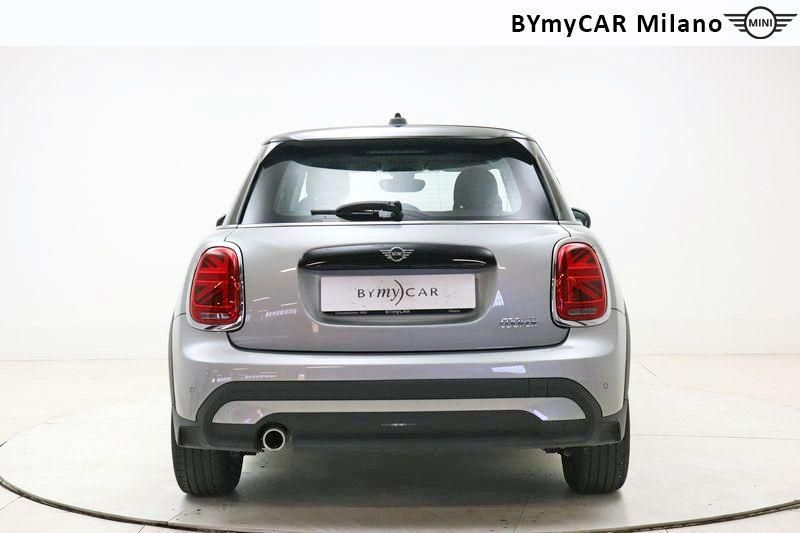 Mini Mini Mini 5p 1.5 Cooper Essential auto https://cdn.bymycar.eu/it-bo/assets/images/vehicles/vo/3656/MINI-MINI-IV-F55-2021-5P-jpg-3.jpg