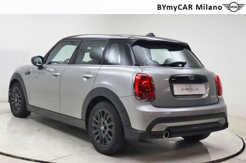 Mini Mini Mini 5p 1.5 Cooper Essential auto https://cdn.bymycar.eu/it-bo/assets/images/vehicles/vo/3658/MINI-MINI-IV-F55-2021-5P-jpg-1.jpg