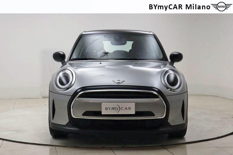 Mini Mini Mini 5p 1.5 Cooper Essential auto https://cdn.bymycar.eu/it-bo/assets/images/vehicles/vo/3658/MINI-MINI-IV-F55-2021-5P-jpg-4.jpg