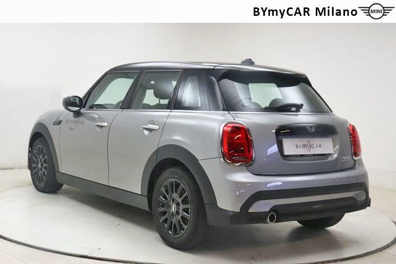 Mini Mini Mini 5p 1.5 Cooper Essential auto https://cdn.bymycar.eu/it-bo/assets/images/vehicles/vo/3660/MINI-MINI-IV-F55-2021-5P-jpg-1.jpg