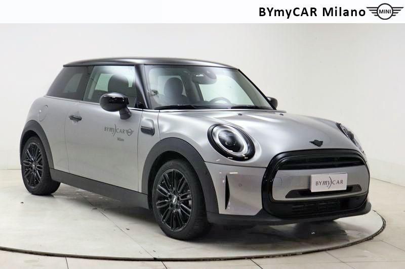 Mini Mini Mini 3p 1.5 Cooper Classic auto https://cdn.bymycar.eu/it-bo/assets/images/vehicles/vo/3681/MINI-MINI-IV-F56-2021-3P-jpg-5.jpg