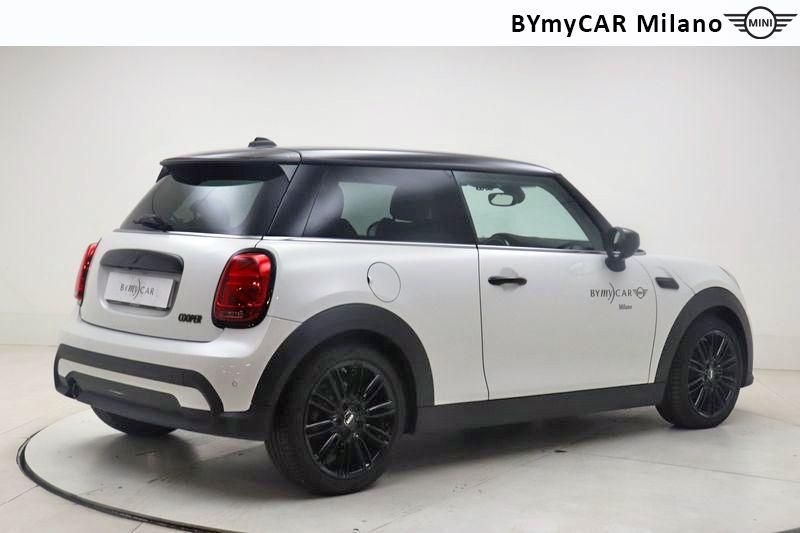 Mini Mini Mini 3p 1.5 Cooper Classic auto https://cdn.bymycar.eu/it-bo/assets/images/vehicles/vo/3682/MINI-MINI-IV-F56-2021-3P-jpg-7.jpg