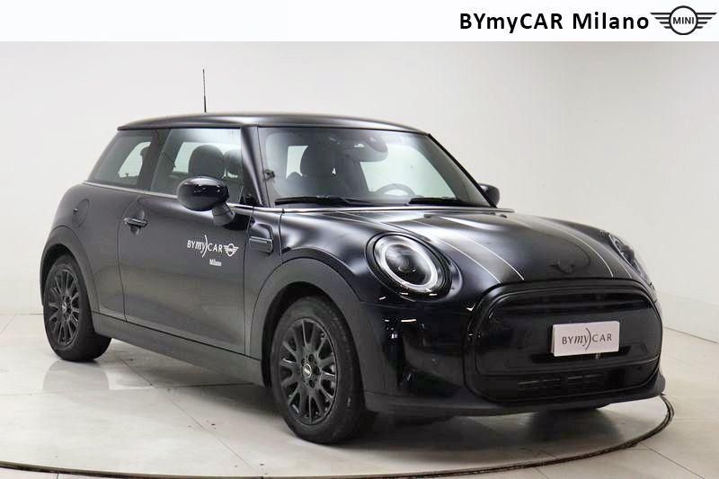 Mini Mini Mini 3p 1.5 Cooper Classic auto https://cdn.bymycar.eu/it-bo/assets/images/vehicles/vo/3683/MINI-MINI-IV-F56-2021-3P-jpg-5.jpg