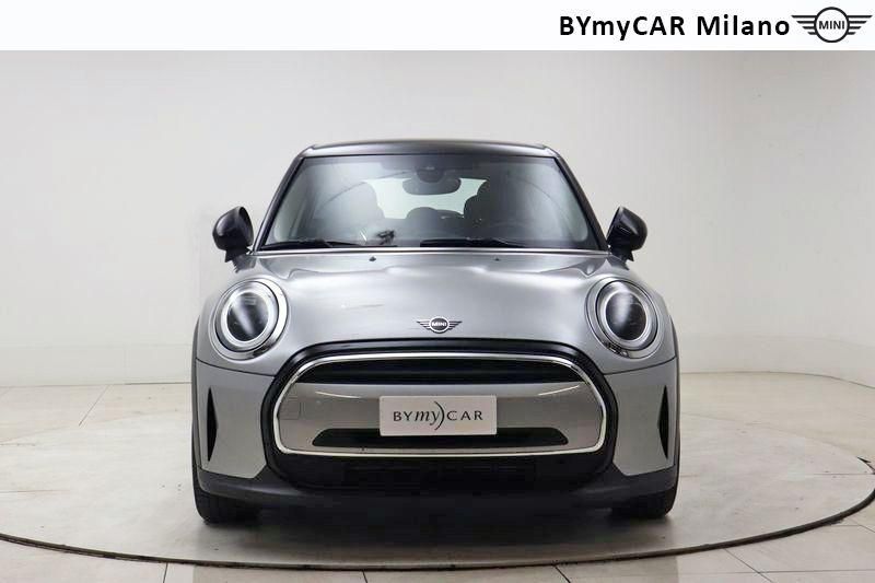 Mini Mini Mini 5p 1.5 Cooper Essential auto https://cdn.bymycar.eu/it-bo/assets/images/vehicles/vo/3690/MINI-MINI-IV-F55-2021-5P-jpg-4.jpg