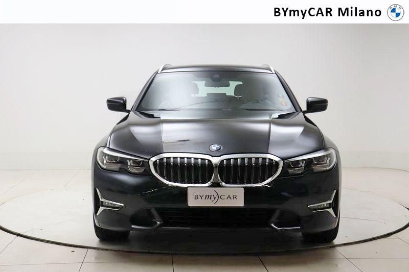 BMW Serie 3 330i Touring xdrive Luxury auto https://cdn.bymycar.eu/it-bo/assets/images/vehicles/vo/3691/BMW-SERIE-3-G21-2019-TOURING-jpg-4.jpg