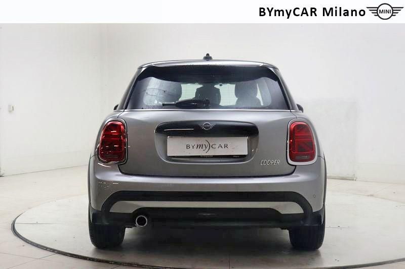 Mini Mini Mini 5p 1.5 Cooper Essential auto https://cdn.bymycar.eu/it-bo/assets/images/vehicles/vo/3696/MINI-MINI-IV-F55-2021-5P-jpg-1.jpg