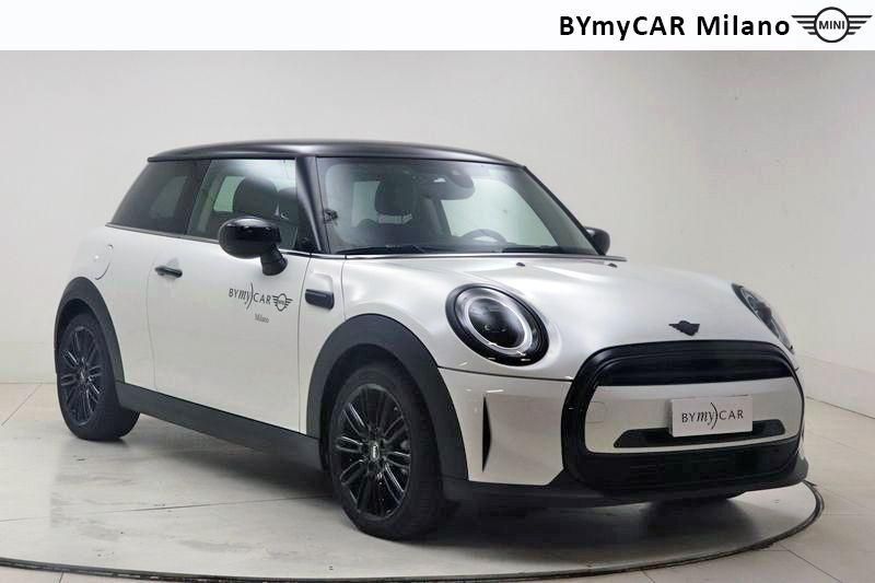 Mini Mini Mini 3p 1.5 Cooper Classic auto https://cdn.bymycar.eu/it-bo/assets/images/vehicles/vo/3704/MINI-MINI-IV-F56-2021-3P-jpg-5.jpg