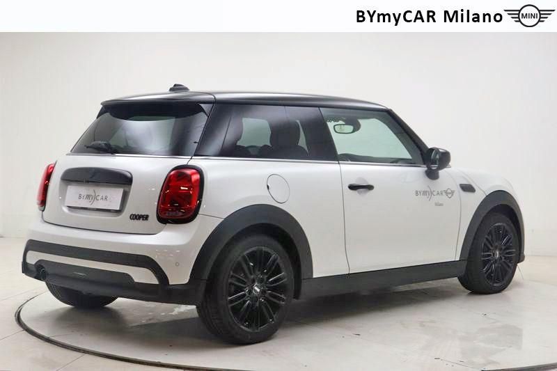 Mini Mini Mini 3p 1.5 Cooper Classic auto https://cdn.bymycar.eu/it-bo/assets/images/vehicles/vo/3704/MINI-MINI-IV-F56-2021-3P-jpg-7.jpg