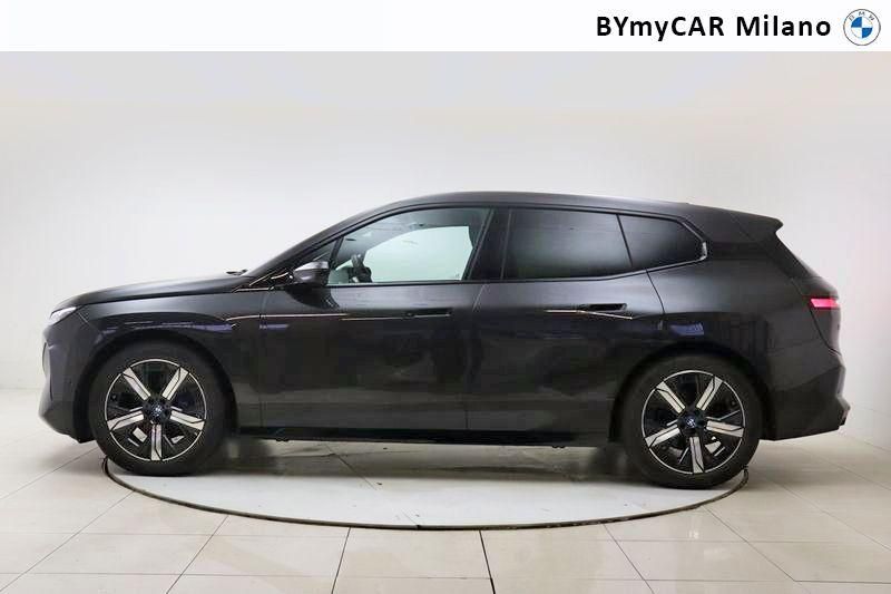 BMW iX iX xdrive40 pacchetto sportivo https://cdn.bymycar.eu/it-bo/assets/images/vehicles/vo/3733/BMW-IX-jpg-2.jpg