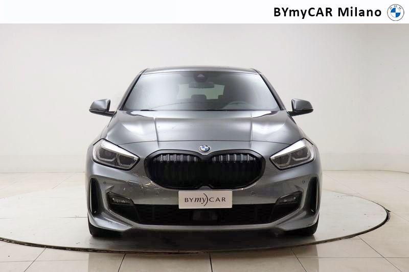 BMW Serie 1 118d Msport auto https://cdn.bymycar.eu/it-bo/assets/images/vehicles/vo/3754/BMW-SERIE-1-F40-jpg-4.jpg