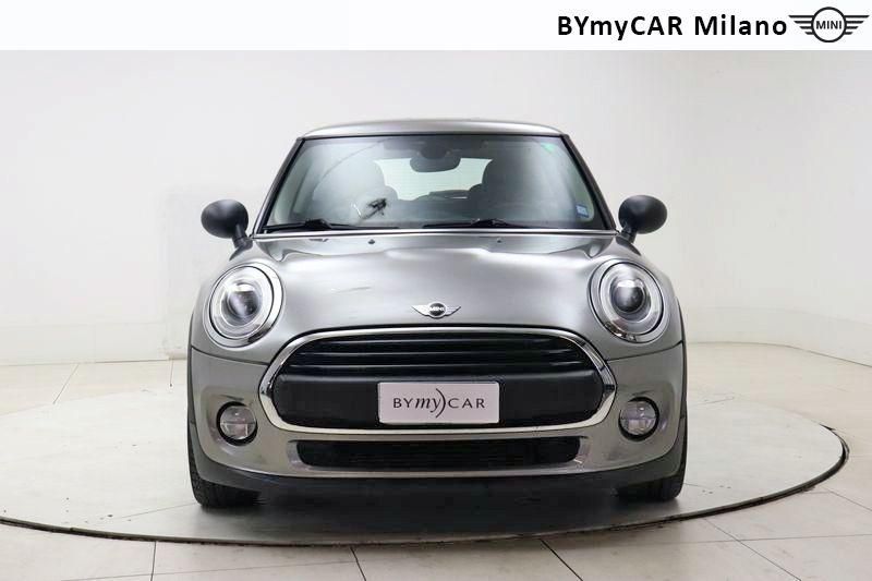 Mini Mini Mini 1.5 One Hype 3p auto https://cdn.bymycar.eu/it-bo/assets/images/vehicles/vo/3803/MINI-MINI-IV-F55-F56-2014-jpg-4.jpg