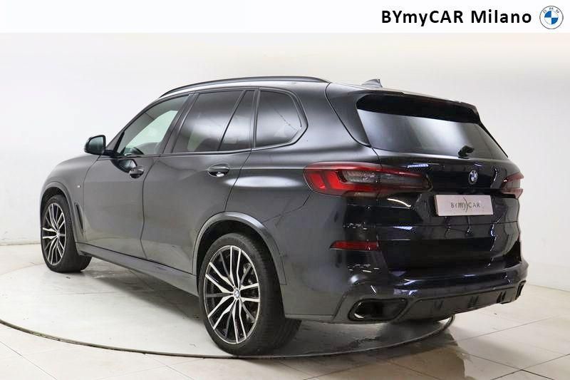 BMW X5 X5 xdrive30d mhev 48V Msport auto https://cdn.bymycar.eu/it-bo/assets/images/vehicles/vo/3829/BMW-X5-G05-2018-jpg-16.jpg