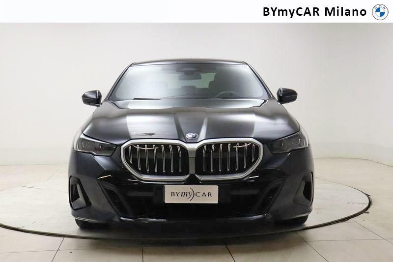 BMW Serie 5 520d 48V sdrive MSport auto https://cdn.bymycar.eu/it-bo/assets/images/vehicles/vo/3862/BMW-SERIE-5-G60-BERLINA-jpg-4.jpg