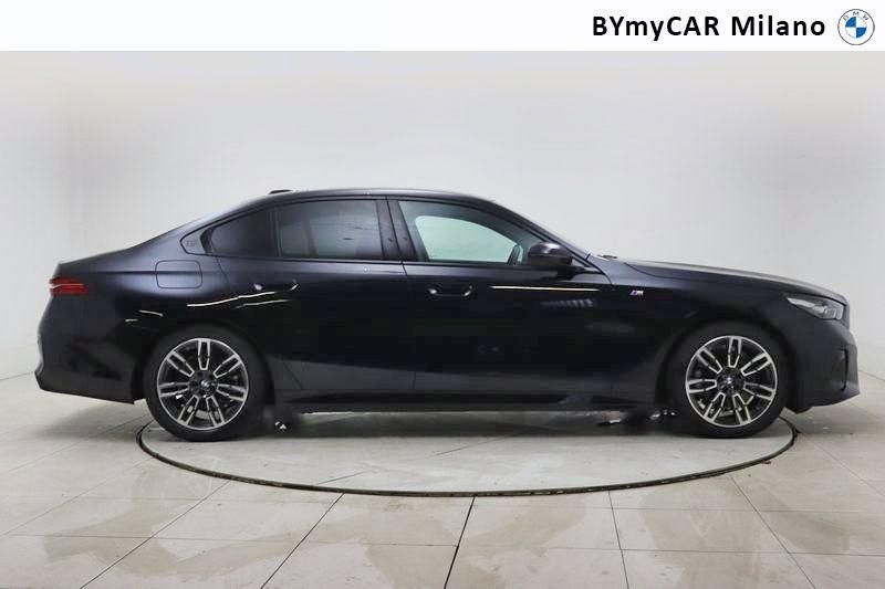 BMW Serie 5 520d 48V sdrive MSport auto https://cdn.bymycar.eu/it-bo/assets/images/vehicles/vo/3862/BMW-SERIE-5-G60-BERLINA-jpg-6.jpg