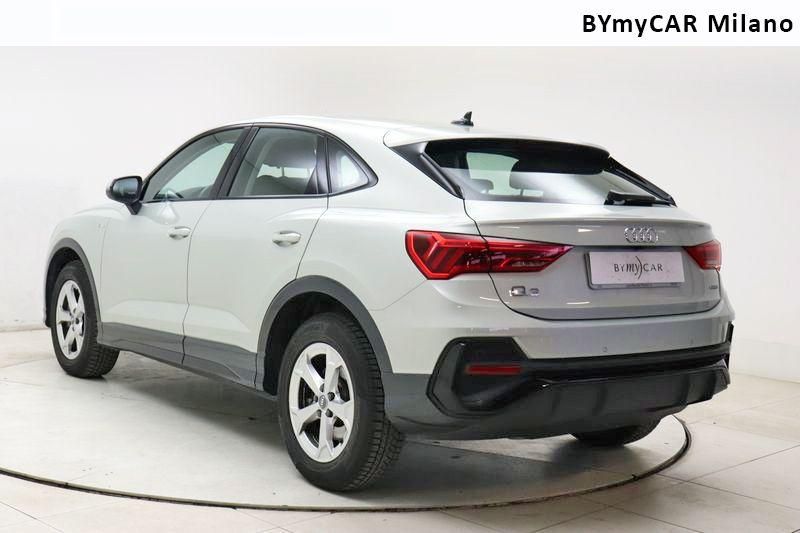 Audi Q3 Q3 Sportback 40 2.0 tfsi quattro s-tronic https://cdn.bymycar.eu/it-bo/assets/images/vehicles/vo/3901/AUDI-Q3-2019-SPORTBACK-jpg-15.jpg