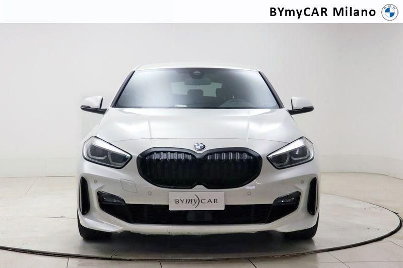 BMW Serie 1 118d Msport auto https://cdn.bymycar.eu/it-bo/assets/images/vehicles/vo/3926/BMW-SERIE-1-F40-jpg-4.jpg