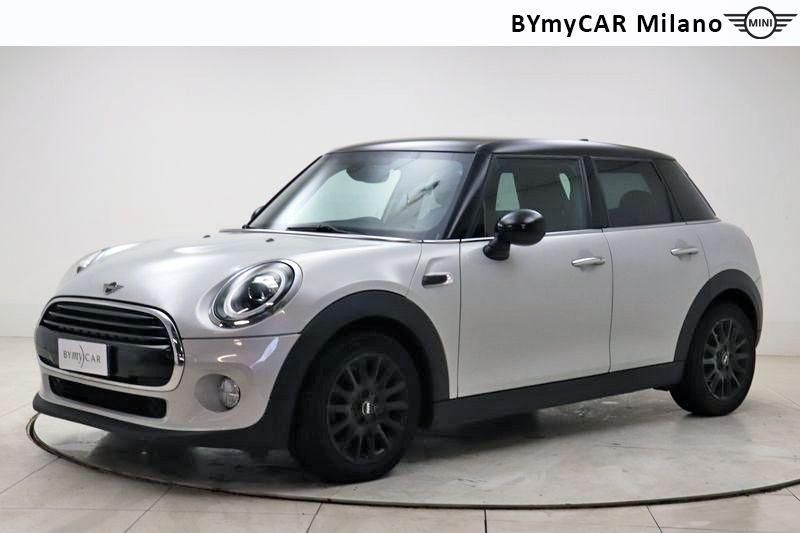 Mini Mini Mini 5p 1.5 Cooper D Boost auto https://cdn.bymycar.eu/it-bo/assets/images/vehicles/vo/3980/MINI-MINI-IV-F55-2018-5P-jpg-0.jpg