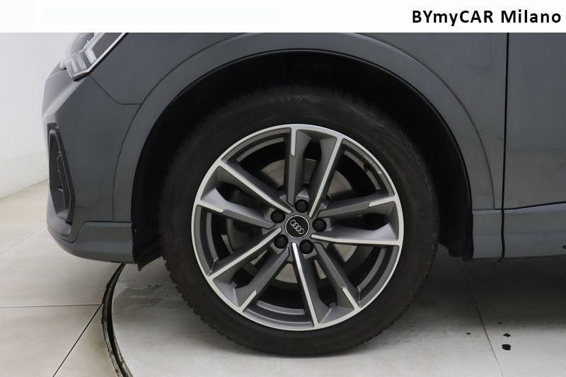 Audi Q3 Q3 40 2.0 tfsi S line edition quattro s-tronic https://cdn.bymycar.eu/it-bo/assets/images/vehicles/vo/3995/AUDI-Q3-II-2018-jpg-9.jpg