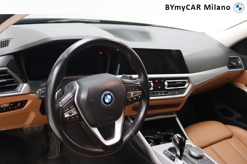 BMW Serie 3 330e Touring xdrive Luxury auto https://cdn.bymycar.eu/it-bo/assets/images/vehicles/vo/4008/BMW-SERIE-3-G21-2019-TOURING-jpg-10.jpg