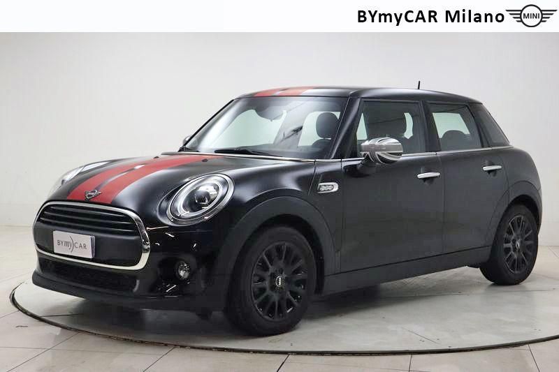 Mini Mini Mini 5p 1.5 One 75cv https://cdn.bymycar.eu/it-bo/assets/images/vehicles/vo/4013/MINI-MINI-IV-F55-2018-5P-jpg-0.jpg