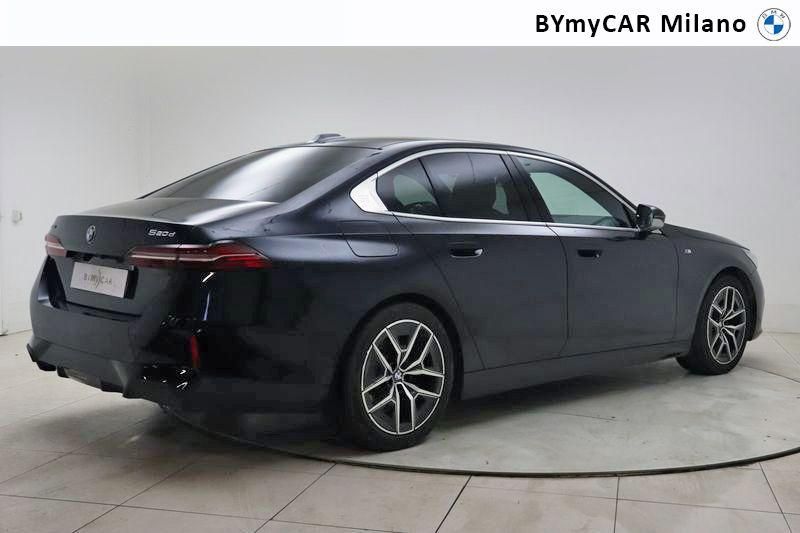 BMW Serie 5 520d 48V xdrive MSport auto https://cdn.bymycar.eu/it-bo/assets/images/vehicles/vo/4077/BMW-SERIE-5-G60-BERLINA-jpg-7.jpg