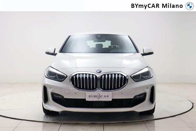 BMW Serie 1 116d Msport auto https://cdn.bymycar.eu/it-bo/assets/images/vehicles/vo/4100/BMW-SERIE-1-F40-jpg-12.jpg