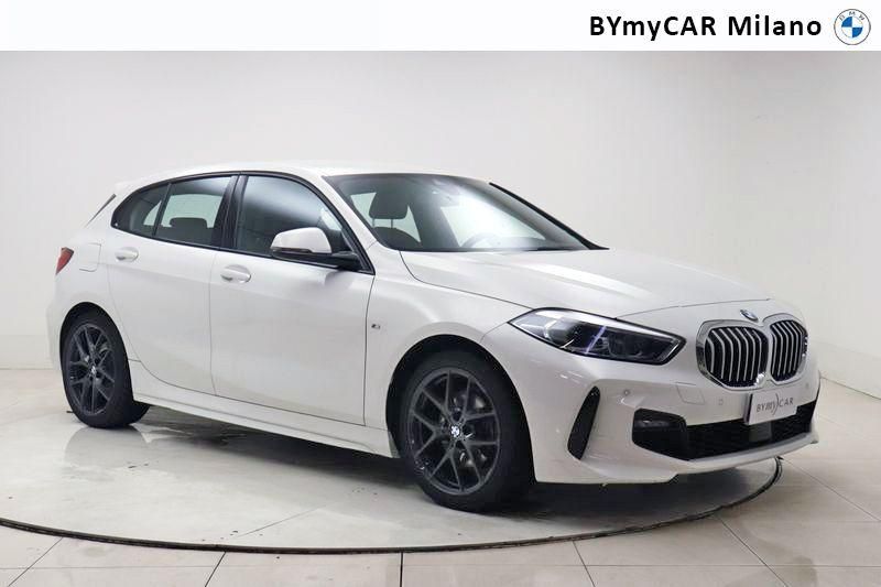 BMW Serie 1 116d Msport auto https://cdn.bymycar.eu/it-bo/assets/images/vehicles/vo/4100/BMW-SERIE-1-F40-jpg-2.jpg