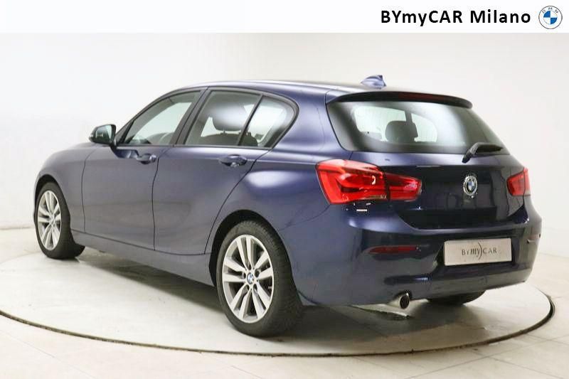 BMW Serie 1 116d Urban 5p auto https://cdn.bymycar.eu/it-bo/assets/images/vehicles/vo/4109/BMW-SERIE-1-F-2F20-21-2015-jpg-12.jpg