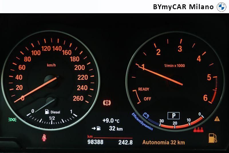 BMW Serie 1 116d Urban 5p auto https://cdn.bymycar.eu/it-bo/assets/images/vehicles/vo/4109/BMW-SERIE-1-F-2F20-21-2015-jpg-13.jpg