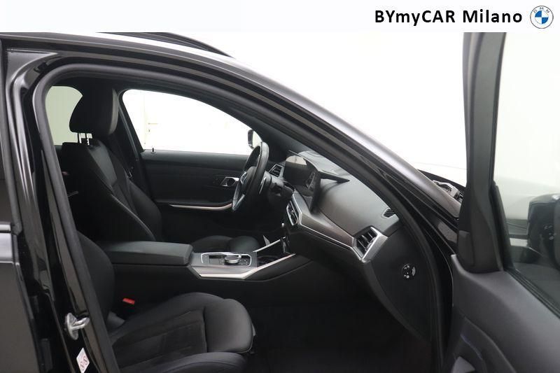 BMW Serie 3 320d Touring mhev 48V xdrive MSport auto https://cdn.bymycar.eu/it-bo/assets/images/vehicles/vo/4153/BMW-SERIE-3-G21-2022-TOURING-jpg-8.jpg