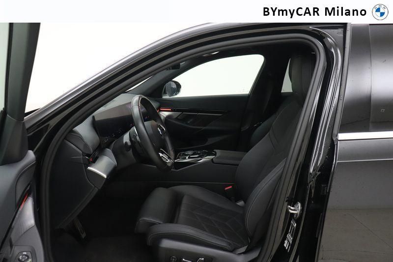 BMW Serie 5 520d 48V sdrive MSport auto https://cdn.bymycar.eu/it-bo/assets/images/vehicles/vo/4198/BMW-SERIE-5-G60-BERLINA-jpg-11.jpg