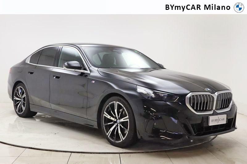 BMW Serie 5 520d 48V sdrive MSport auto https://cdn.bymycar.eu/it-bo/assets/images/vehicles/vo/4198/BMW-SERIE-5-G60-BERLINA-jpg-5.jpg