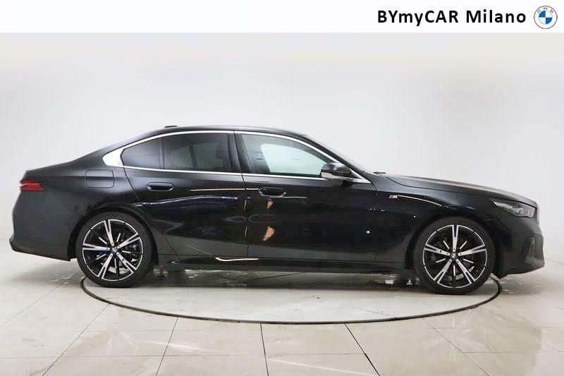 BMW Serie 5 520d 48V sdrive MSport auto https://cdn.bymycar.eu/it-bo/assets/images/vehicles/vo/4198/BMW-SERIE-5-G60-BERLINA-jpg-6.jpg