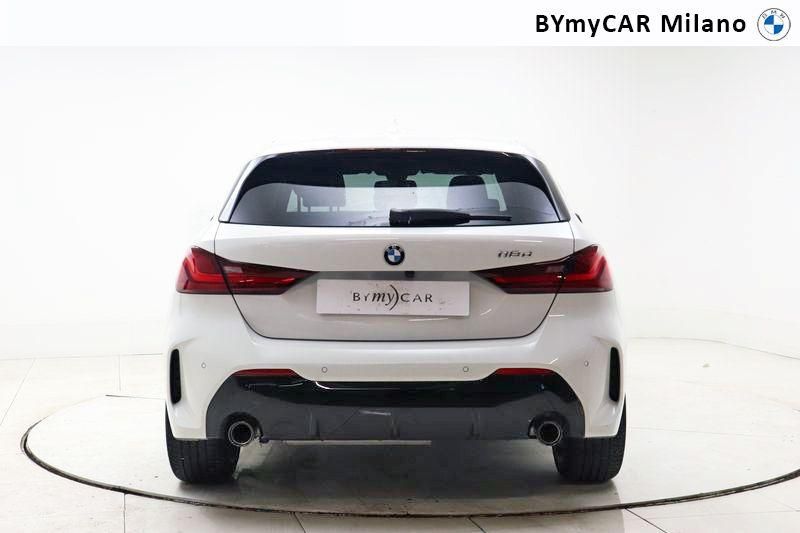 BMW Serie 1 118d Msport auto https://cdn.bymycar.eu/it-bo/assets/images/vehicles/vo/4265/BMW-SERIE-1-F40-jpg-3.jpg