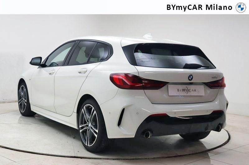 BMW Serie 1 118d Msport auto https://cdn.bymycar.eu/it-bo/assets/images/vehicles/vo/4265/BMW-SERIE-1-F40-jpg-8.jpg