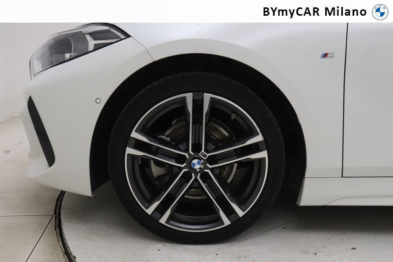 BMW Serie 1 118d Msport auto https://cdn.bymycar.eu/it-bo/assets/images/vehicles/vo/4266/BMW-SERIE-1-F40-jpg-14.jpg