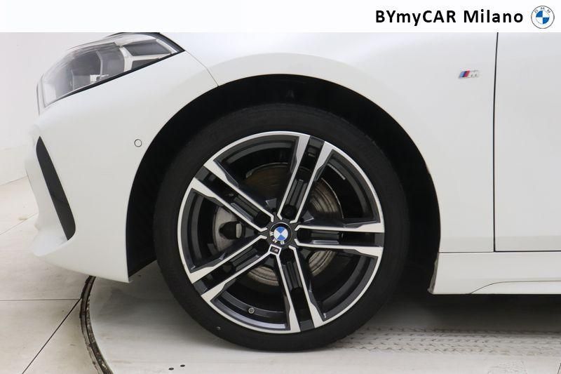 BMW Serie 1 118d Msport auto https://cdn.bymycar.eu/it-bo/assets/images/vehicles/vo/4269/BMW-SERIE-1-F40-jpg-9.jpg